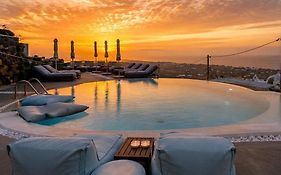Aperanto Suites